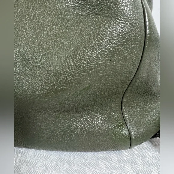 4019: Coach Olive Green Pebbled Leather Drawstring Backpack - Picture 4 of 13